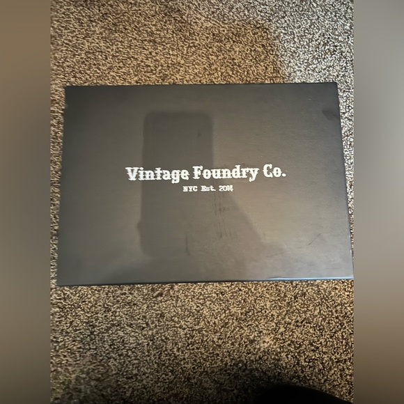 Revy Leather Chelsea Boot by Vintage Foundry, Size 9 - Picture 3 of 10